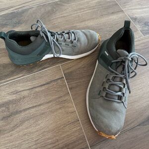 Forsake Range Low Hiking Sneakers